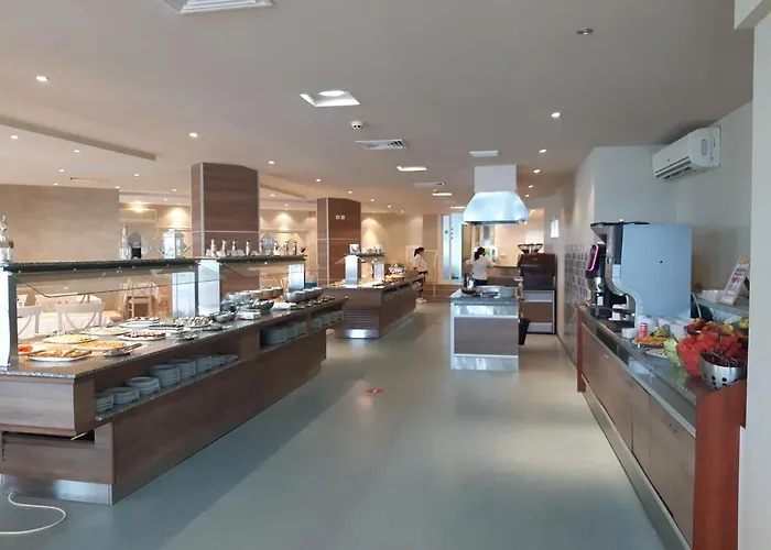 Sineva Beach Hotel